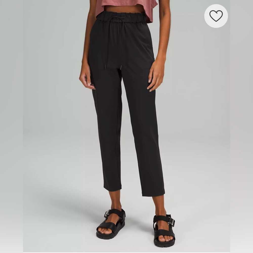 Lululemon Athletica Black Cropped 7/8 Ankle Pants
